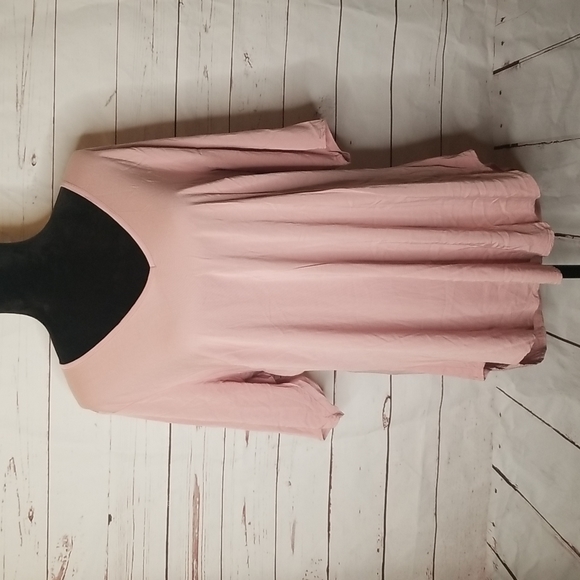 Torrid Dusty Rose Top - Picture 1 of 5